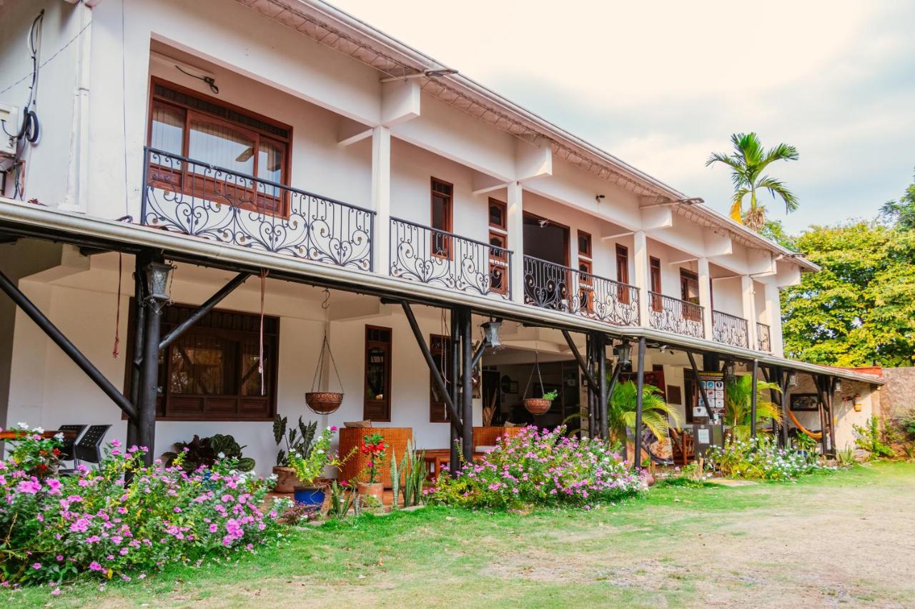 Hotel Casa Baquero El Cairo  Kültér fotó